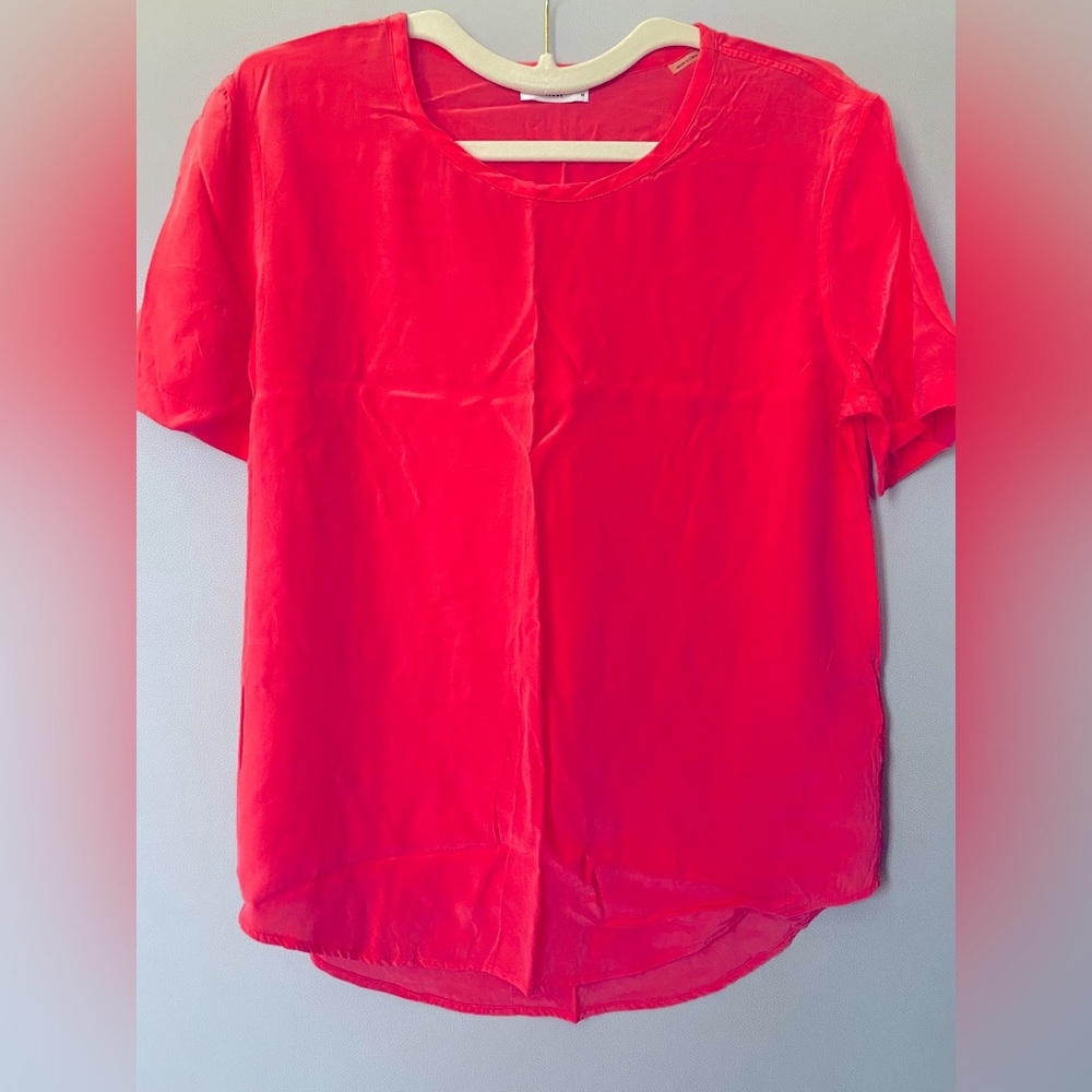 Equipment shirt in size M